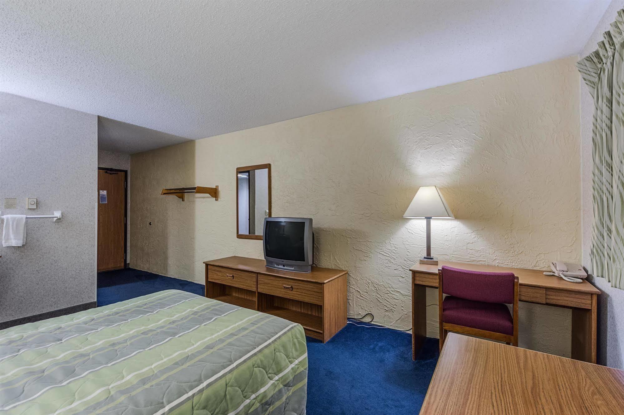 Rodeway Inn Cascade エクステリア 写真
