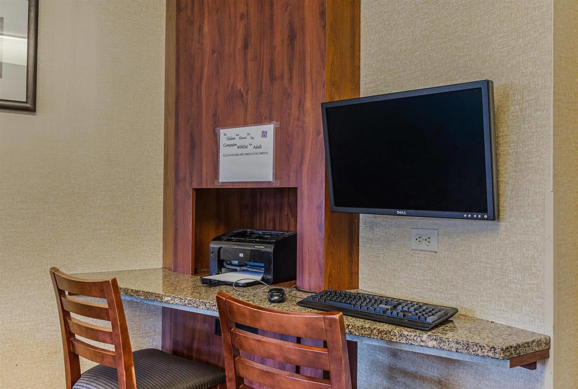 Rodeway Inn Cascade エクステリア 写真