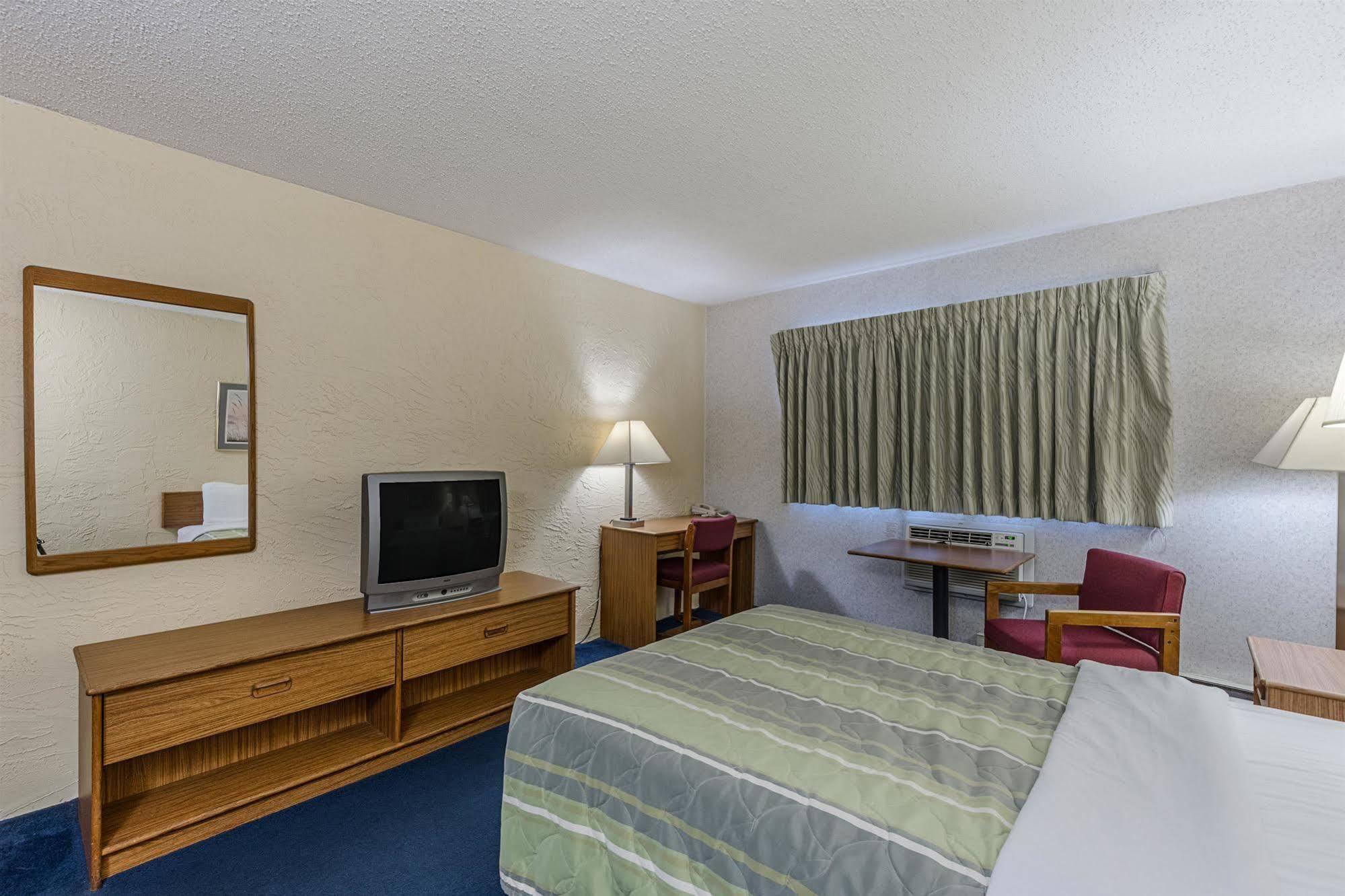 Rodeway Inn Cascade エクステリア 写真
