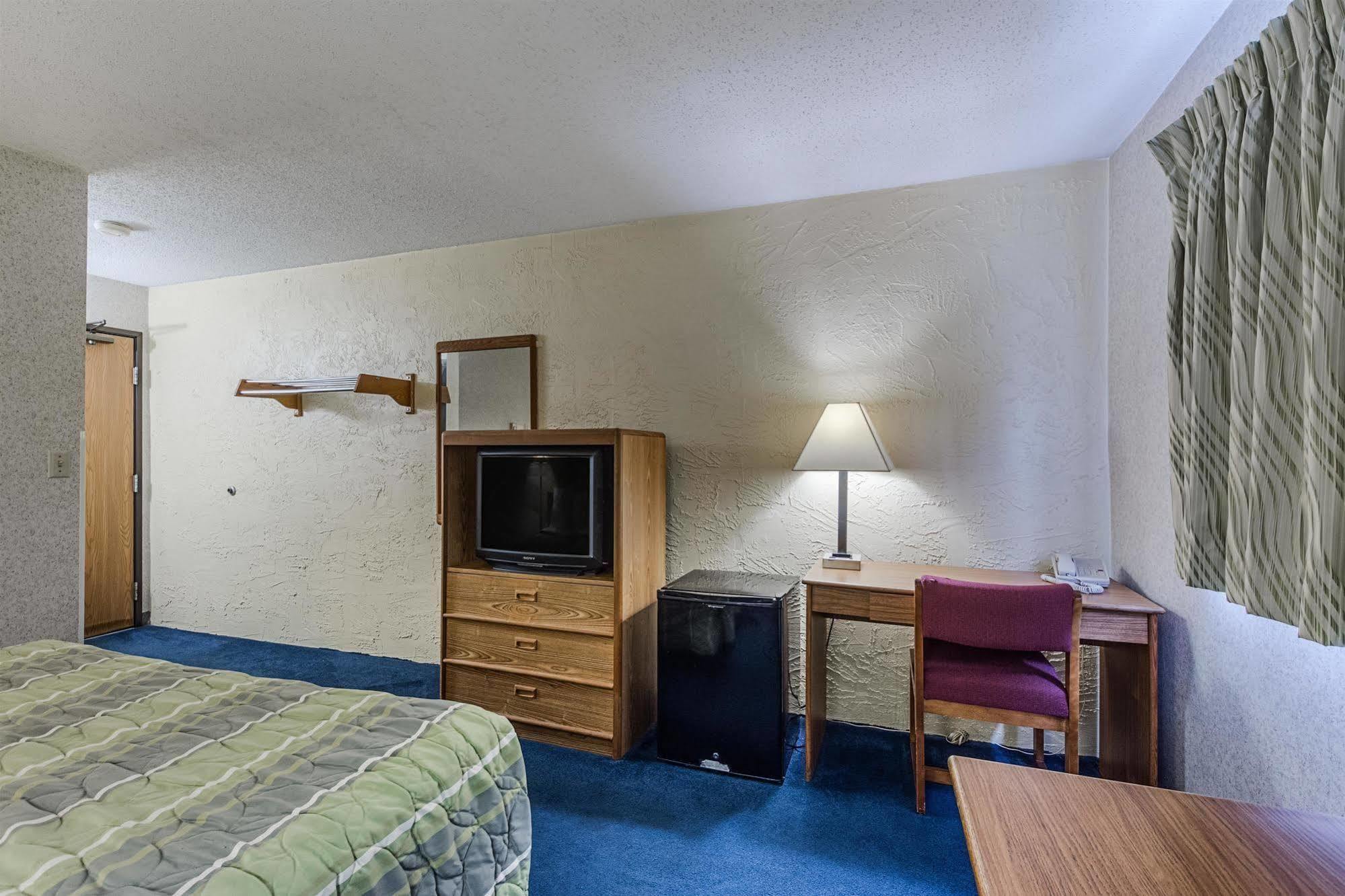 Rodeway Inn Cascade エクステリア 写真