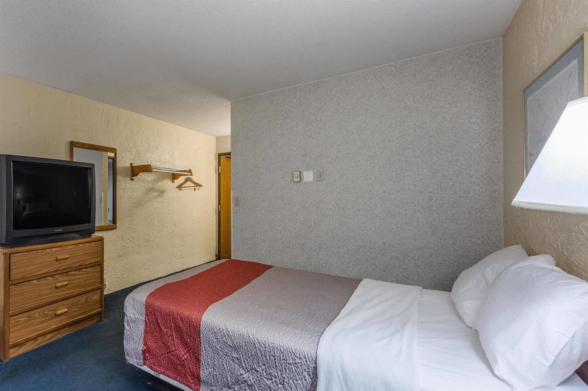 Rodeway Inn Cascade エクステリア 写真