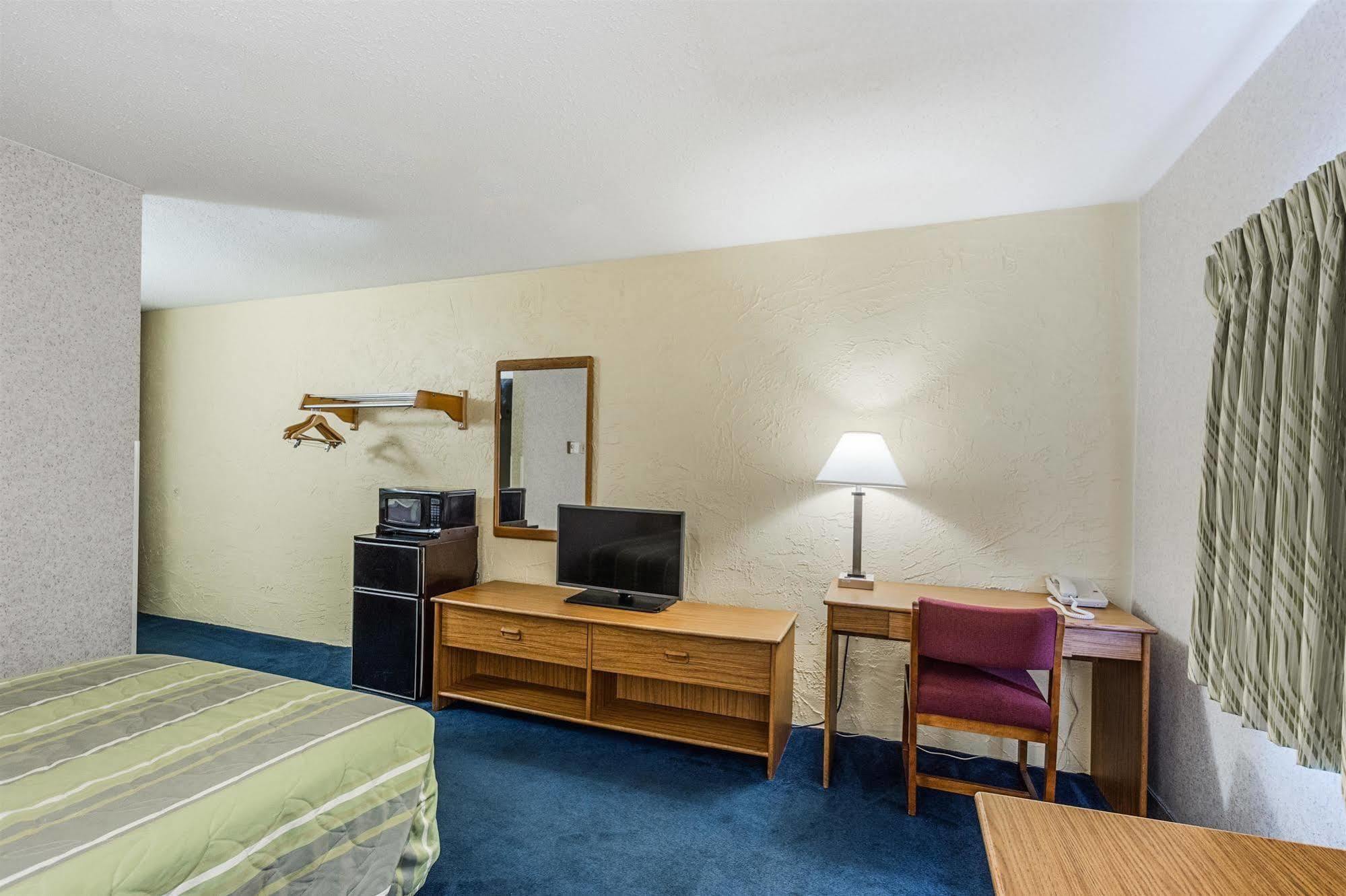Rodeway Inn Cascade エクステリア 写真